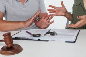 Divorce agreement. Wife and husband can not make settlement